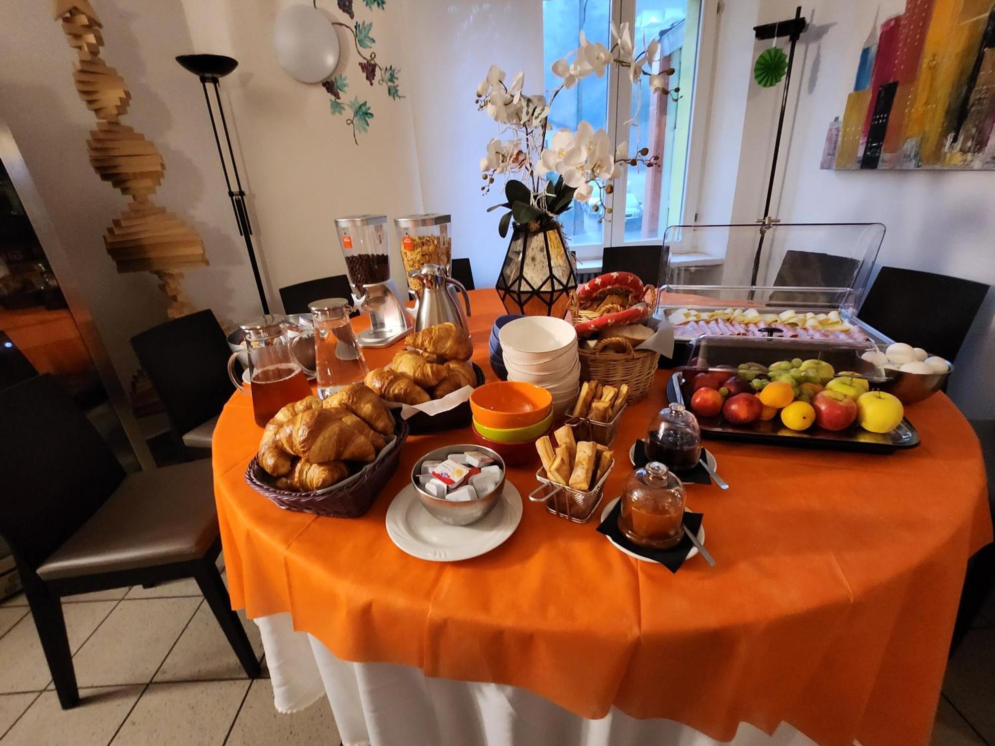 Isone Hotel Ristorante Camoghe מראה חיצוני תמונה